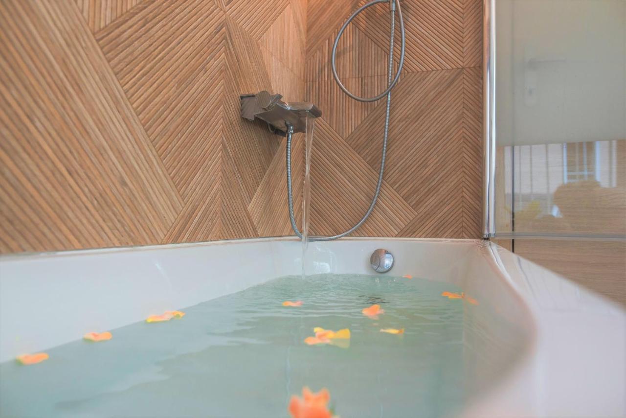 Le Pavillon De L'Herboriste 14P Jacuzzi Jardin Tintigny Ngoại thất bức ảnh
